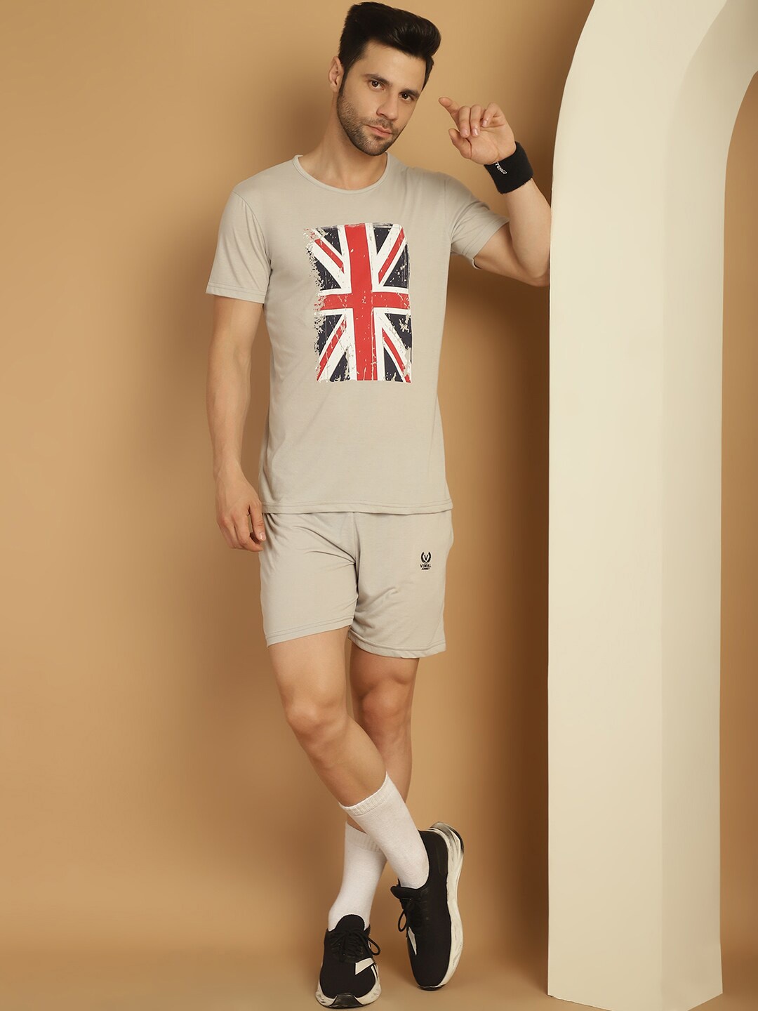 

VIMAL JONNEY Printed Round Neck T-Shirt With Shorts, Beige