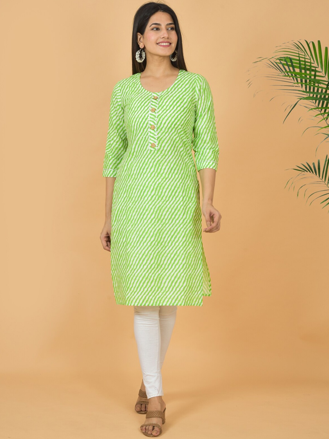

JAHIDA COMFORT WITH STYLE Leheriya Printed Regular Gotta Patti Straight Kurta, White