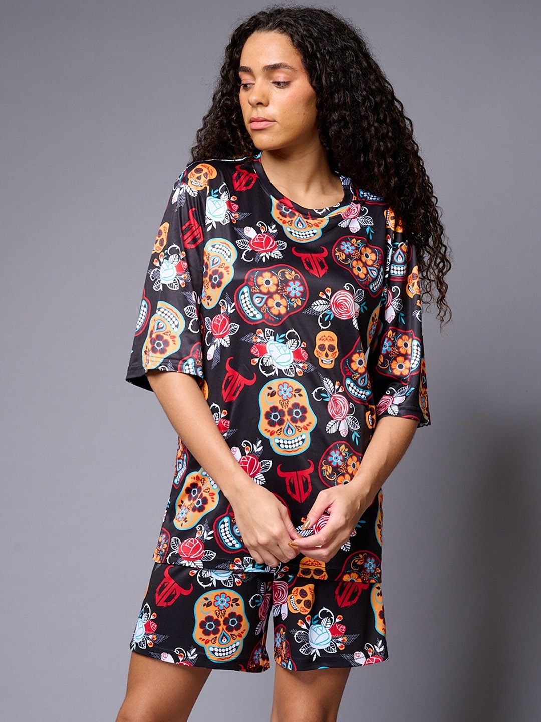 

GO DEVIL Printed Round Neck T-Shirt With Shorts, Black