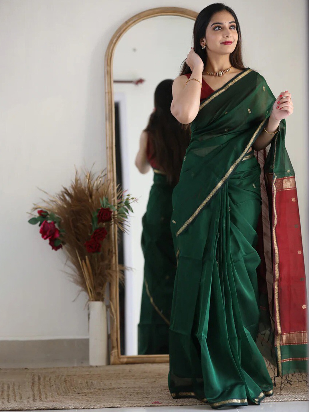 

nirja Fab Ethnic Motifs Zari Kanjeevaram Saree, Green