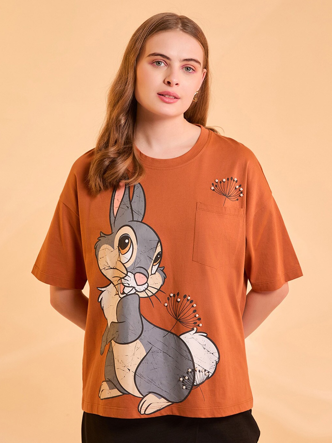 

Kazo Graphic Printed Drop-Shoulder Sleeves Disney T-shirt, Brown