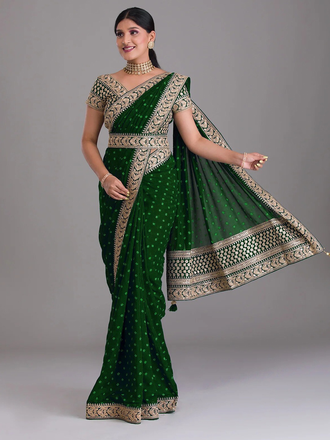 

KALINI Printed Sequinned Bandhani Saree, Green