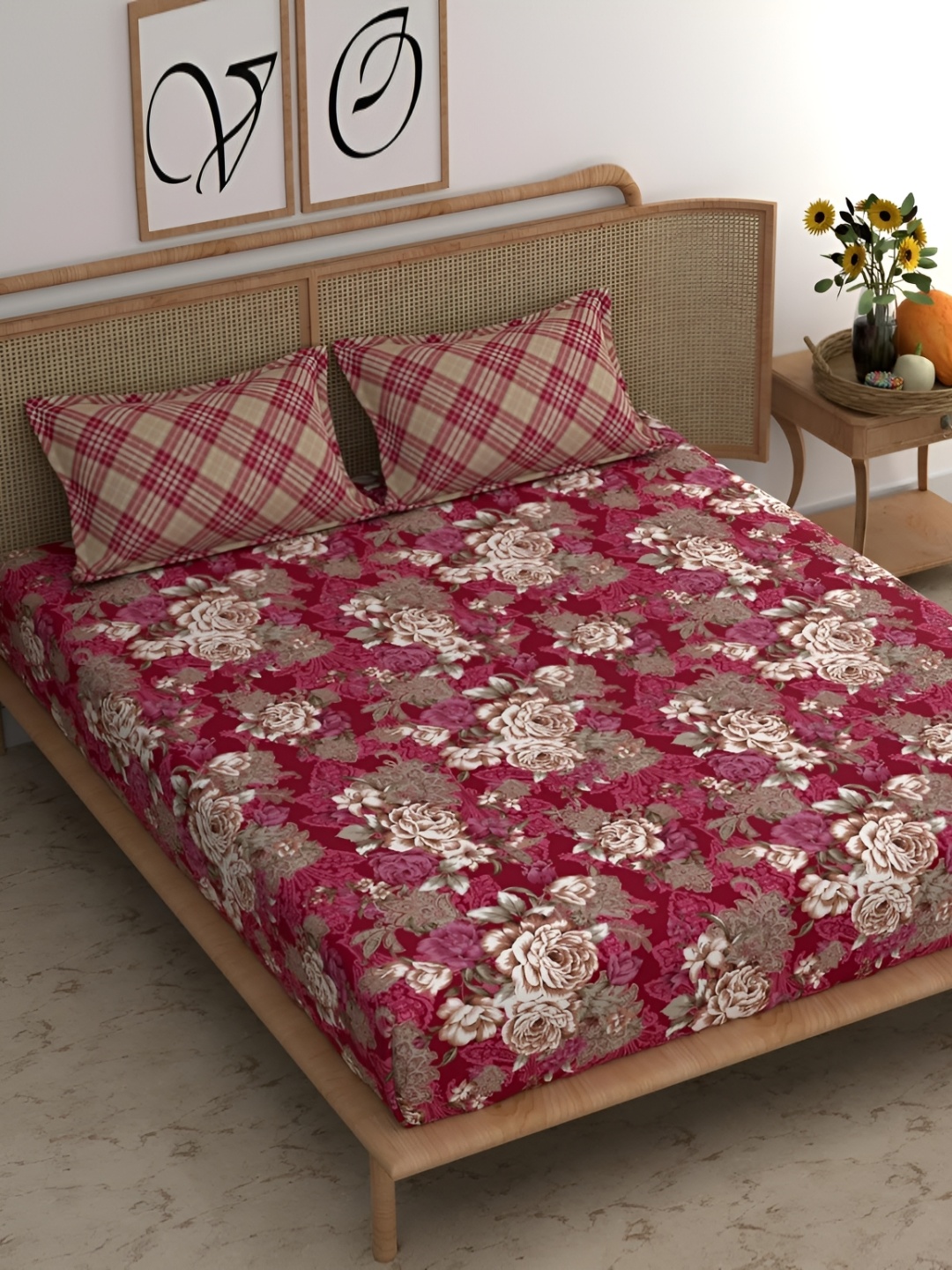 

UrbanArts Burgundy & White Floral Printed Cotton 400 TC King Bedsheet With 2 Pillow Covers