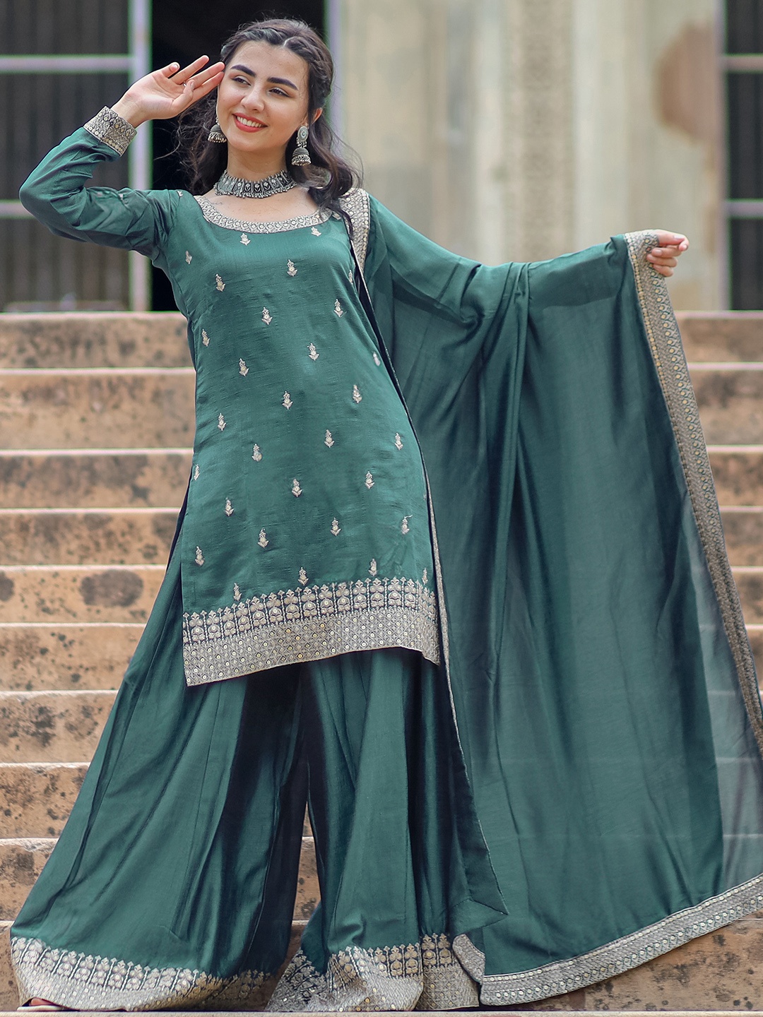 

Libas Floral Embroidered Zari Kurta with Palazzos & With Dupatta, Grey