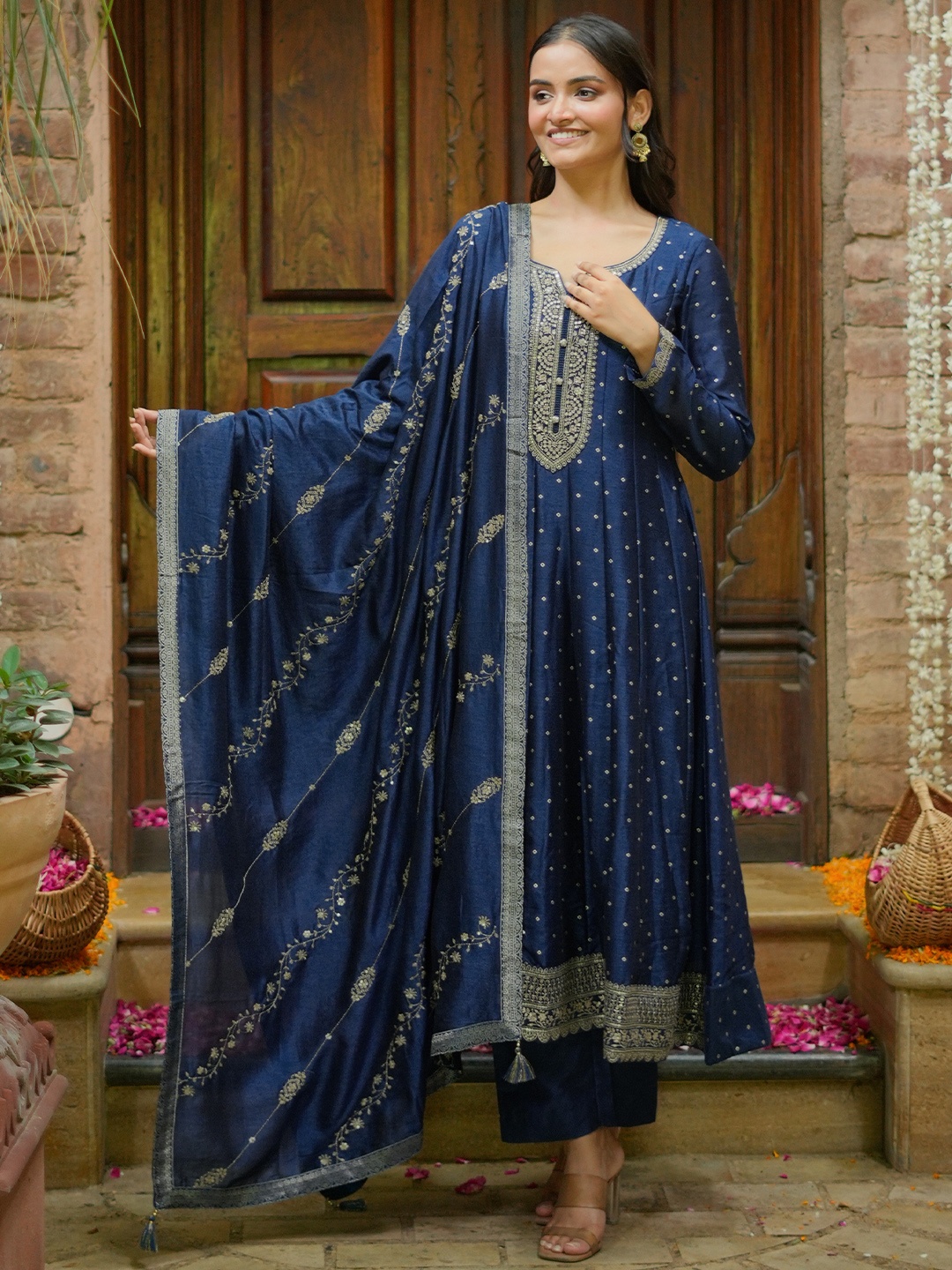 

Libas Floral Embroidered Panelled Sequinned Kurta With Trousers & Dupatta, Blue
