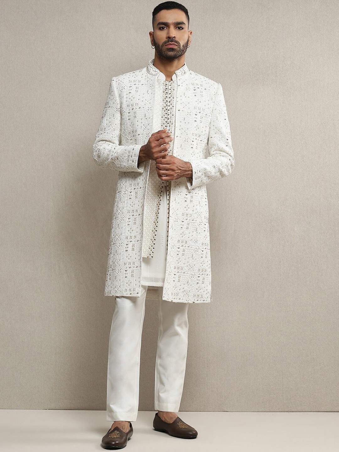 

Soniya g Embroidered Mandarin Collar Sherwani Set, Off white