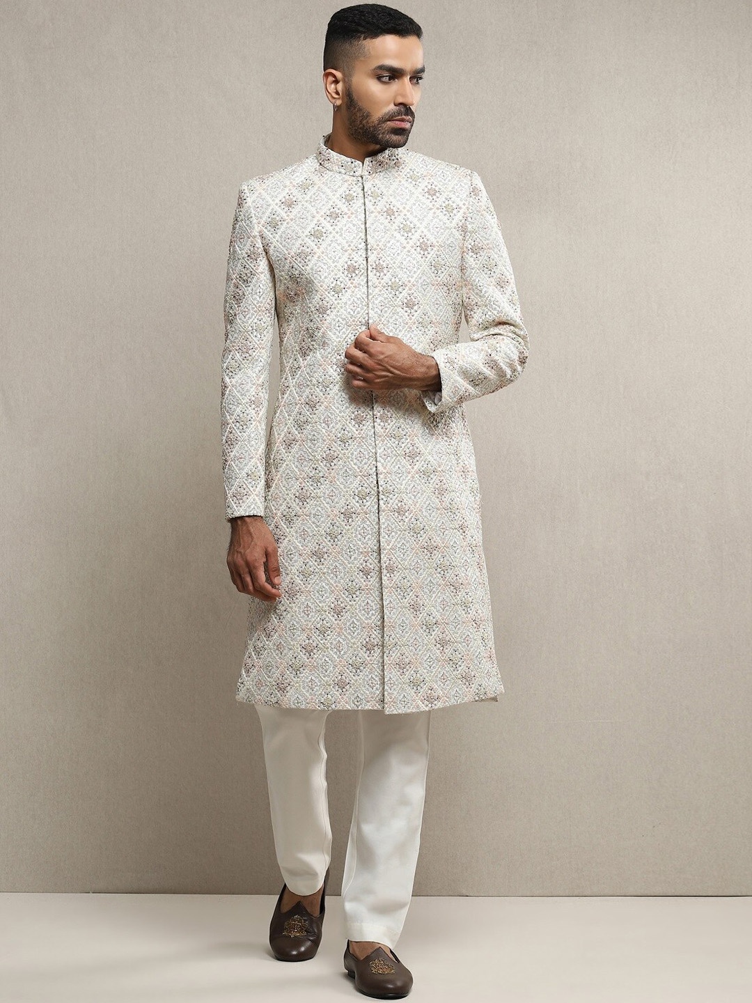 

Soniya g Embroidered Mandarin Collar Sherwani Set, Off white
