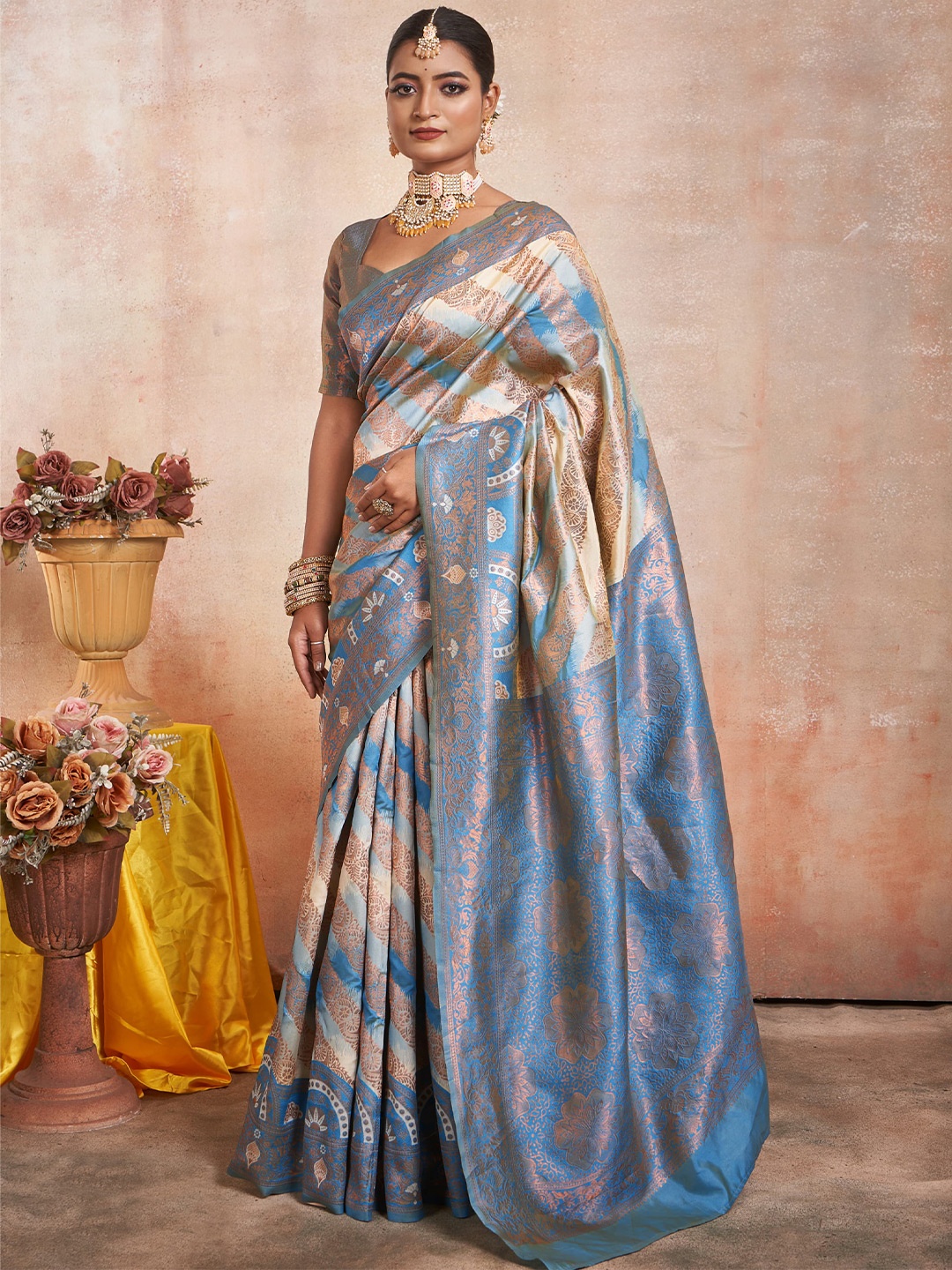 

KALINI Leheriya Zari Woven Design Heavy Work Leheriya Saree, Cream