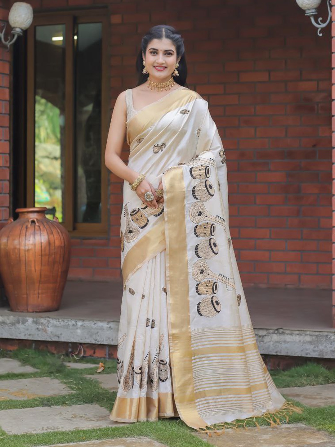 

KALINI Ethnic Motifs Zari Jute Silk Tussar Saree, Cream