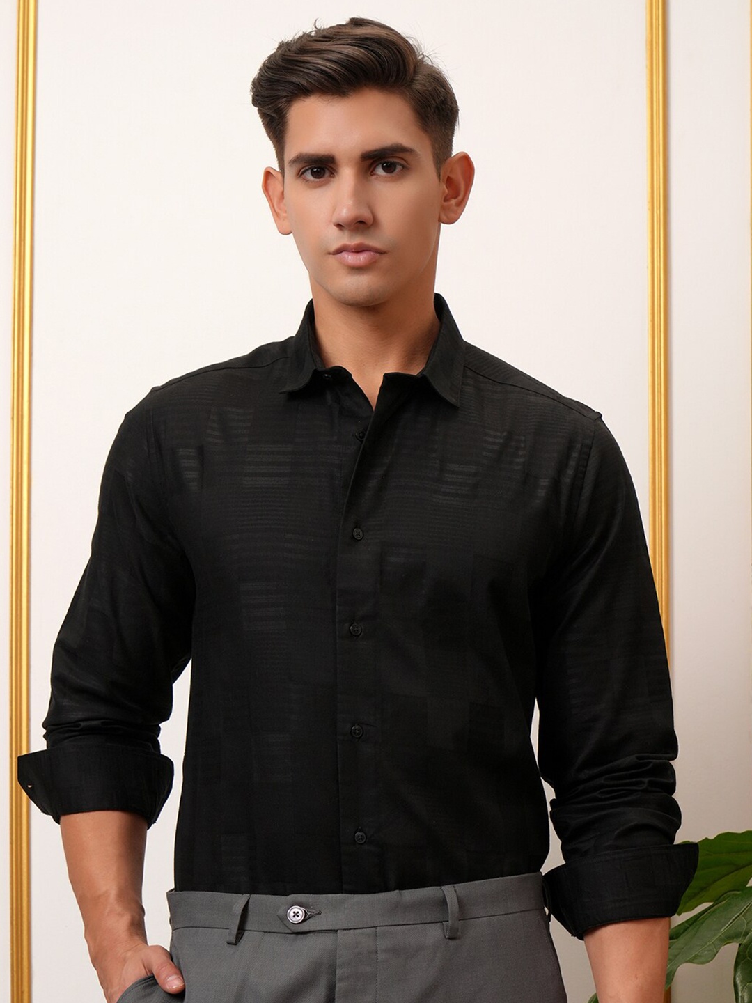 

LOCOMOTIVE Slim Fit Premium Dobby Textured Occasion Shirt, Black