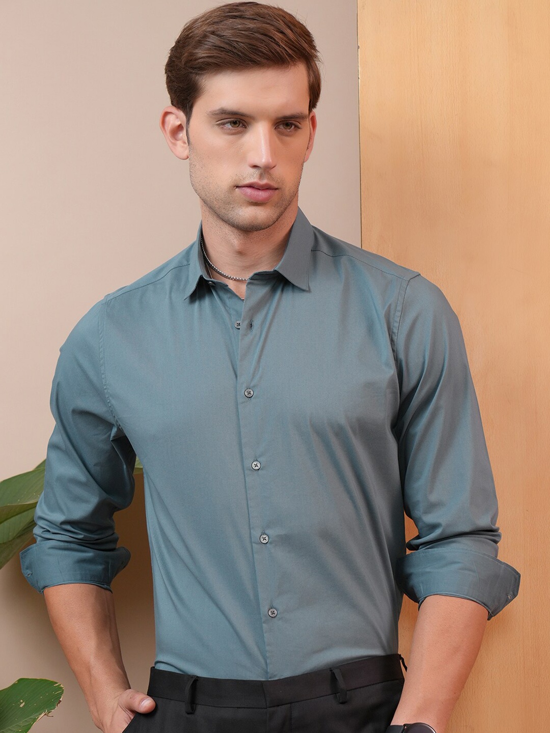 

LOCOMOTIVE Slim Fit Premium Party Shirt, Green