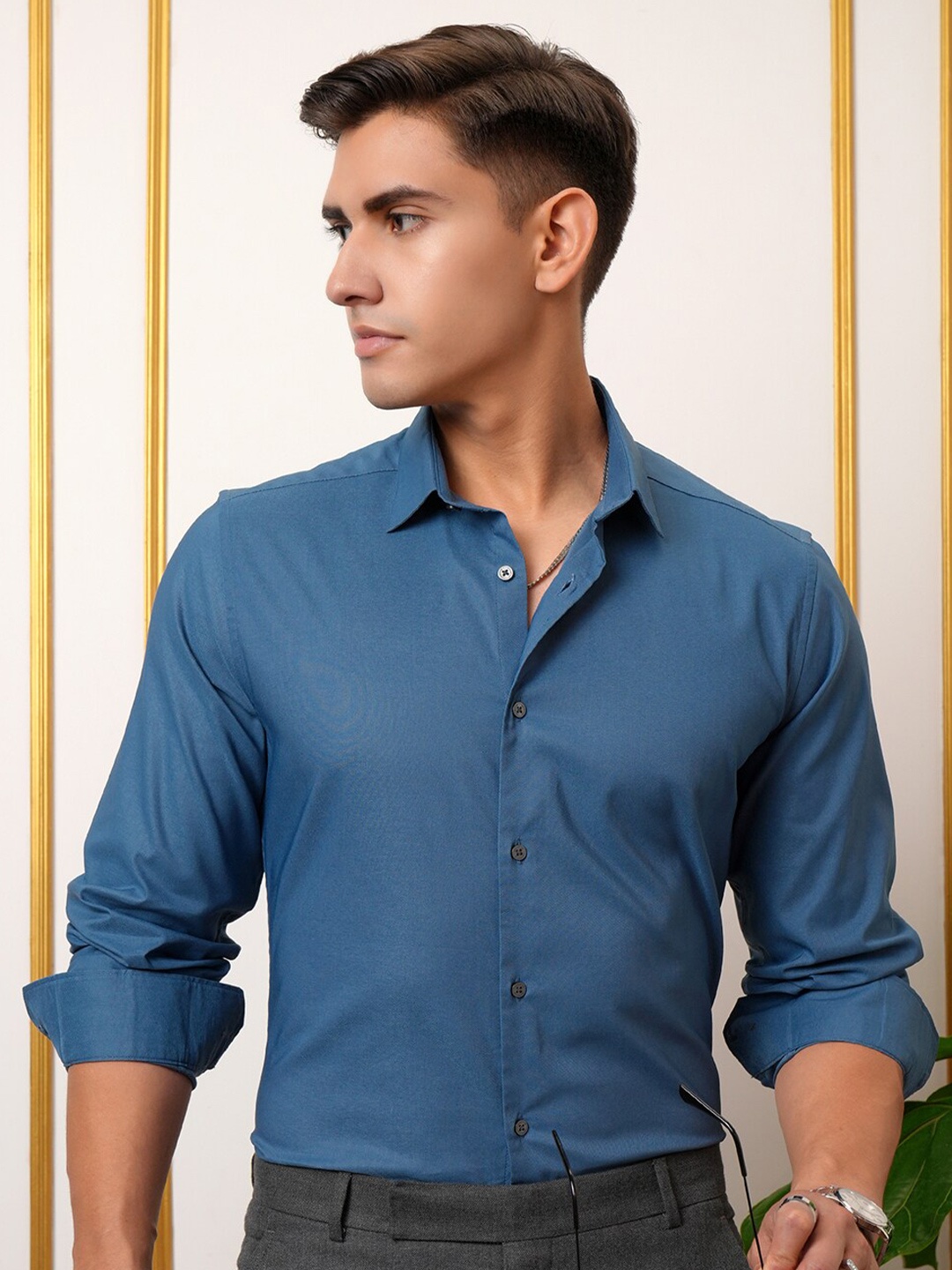 

LOCOMOTIVE Slim Fit Premium Party Shirt, Blue