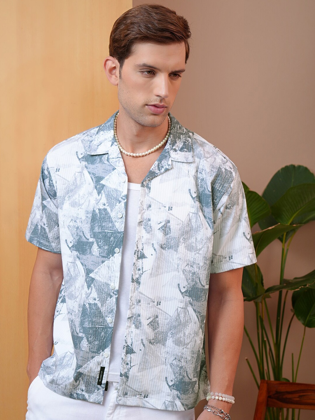 

LOCOMOTIVE Premium Dobby Textured Printed Cuban Collar Relaxed Shirt, Grey
