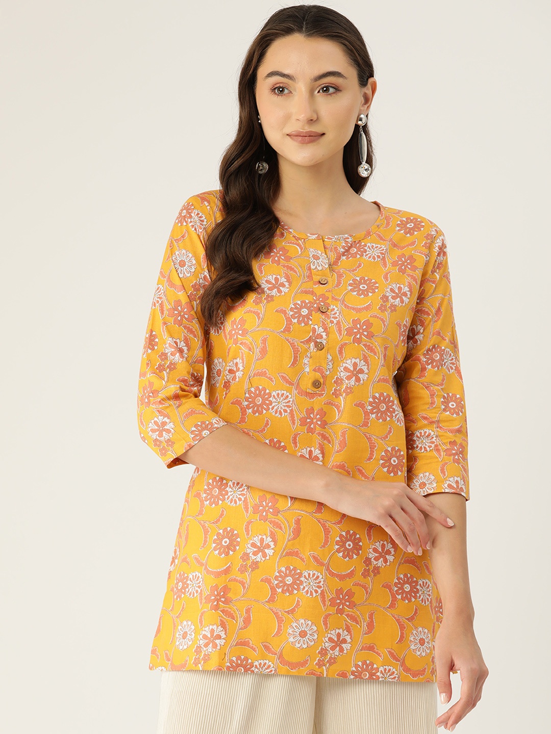 

FERANOID Floral Printed Pure Cotton Kurti, Yellow