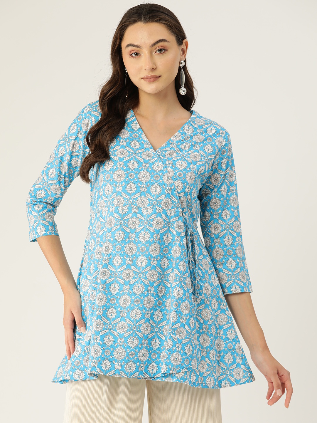 

FERANOID Floral Printed Pure Cotton Angrakha Kurti, Blue