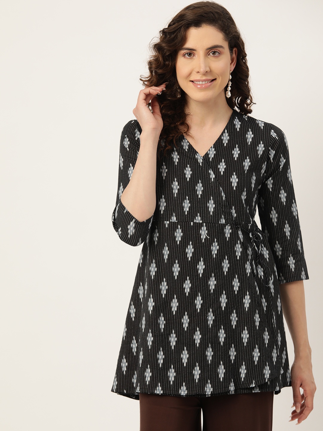 

FERANOID Printed V-Neck Kantha Work Pure Cotton Kantha Work Angrakha Kurti, Black