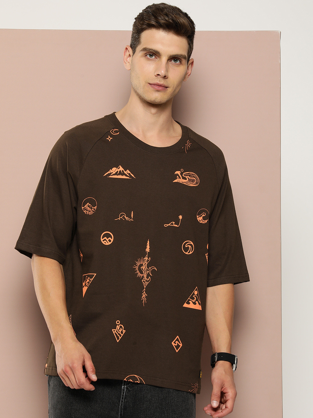 

Stormborn Men Graphic Printed Oversized Drop-Shoulder T-shirt, Brown