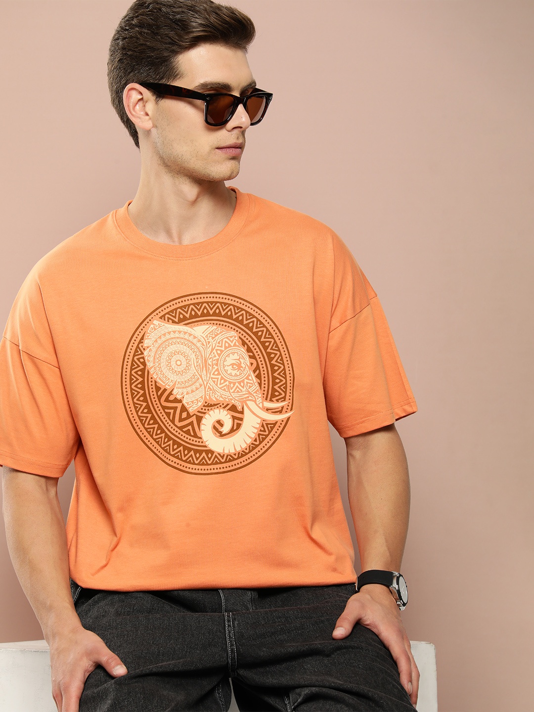 

Stormborn Men Graphic Printed Oversized Drop-Shoulder T-shirt, Brown
