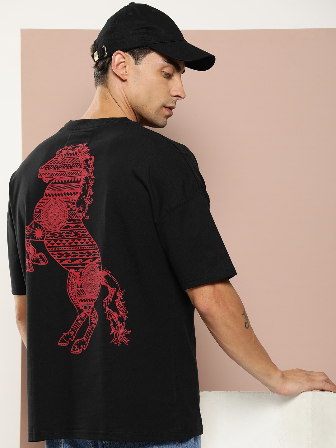 

Stormborn Men Graphic Printed Oversized Drop-Shoulder T-shirt, Black