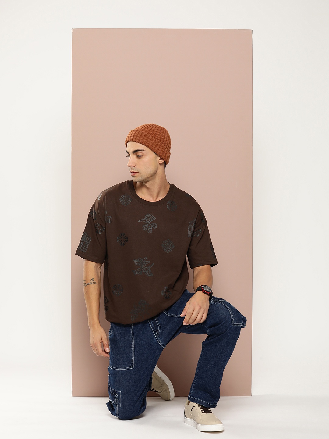 

Stormborn Men Graphic Printed Oversized Drop-Shoulder T-shirt, Brown
