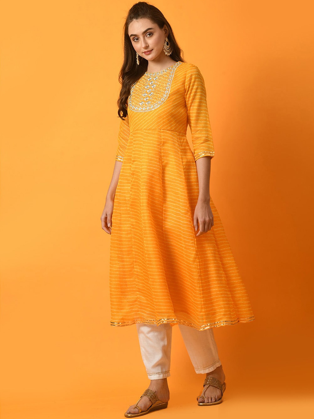 

Myshka Leheriya Printed Anarkali Kurta With Trousers & Dupatta, Yellow