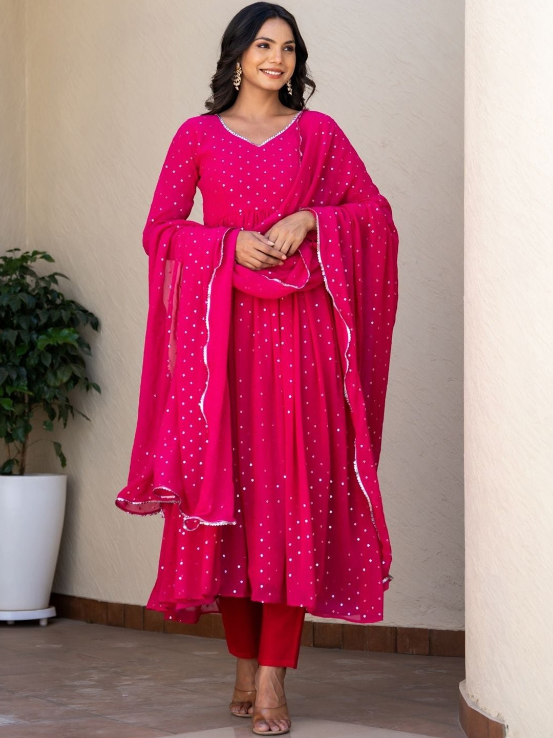 

HOUSE OF JAMOTI Printed V-Neck Anarkali Gotta Patti Kurta with Trousers & Dupatta, Magenta