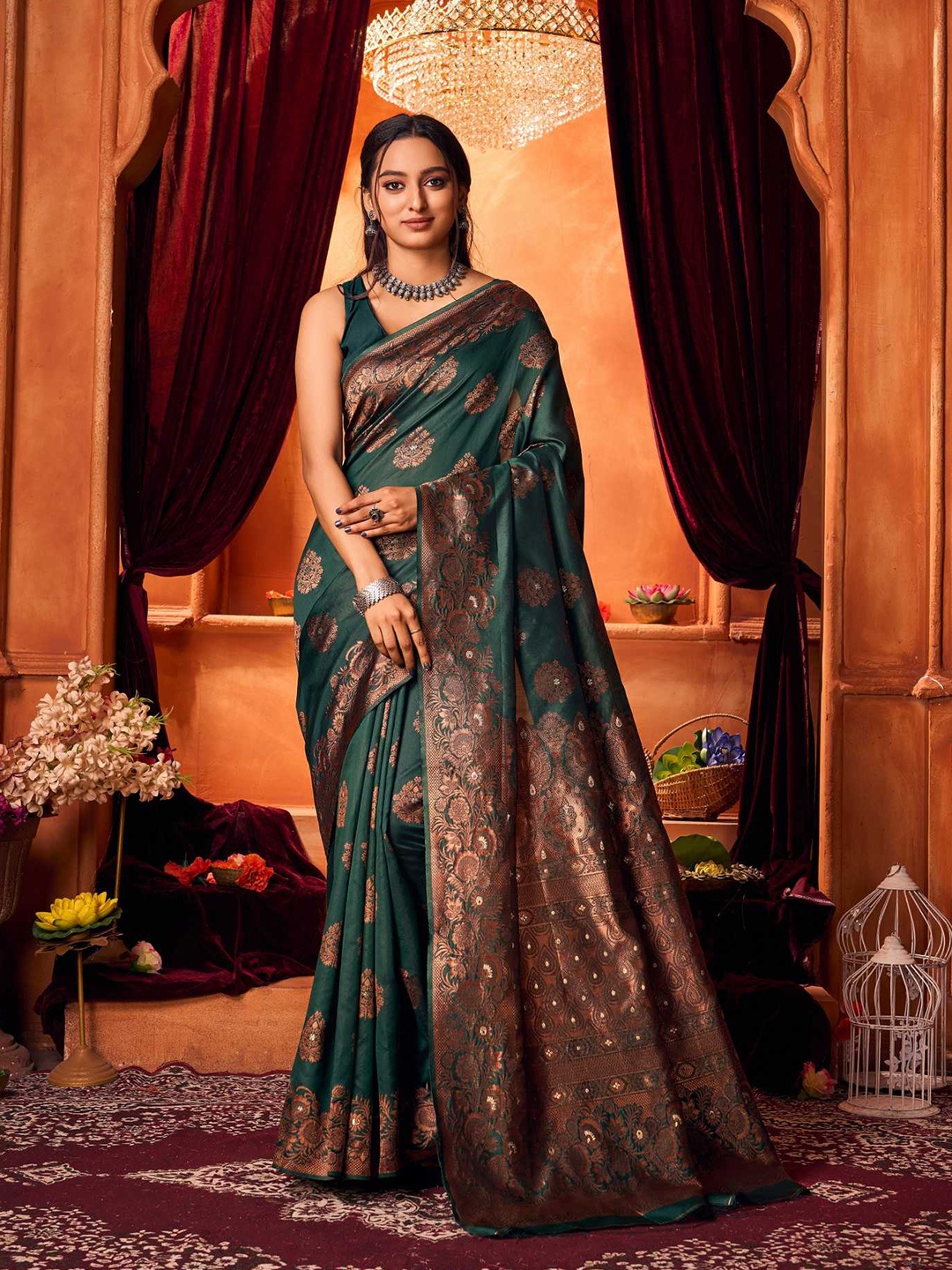 

KALINI Ethnic Motifs Woven Design Zari Pure Silk Kanjeevaram Saree, Green