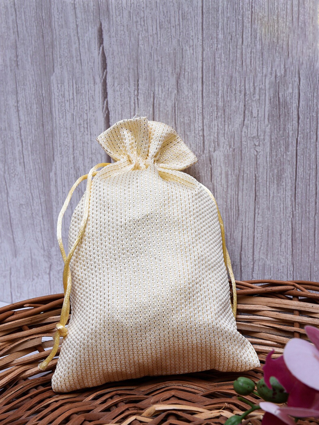 

Kuber Industries Set of 6 Reusable Silk Jewellery Organisers, Cream