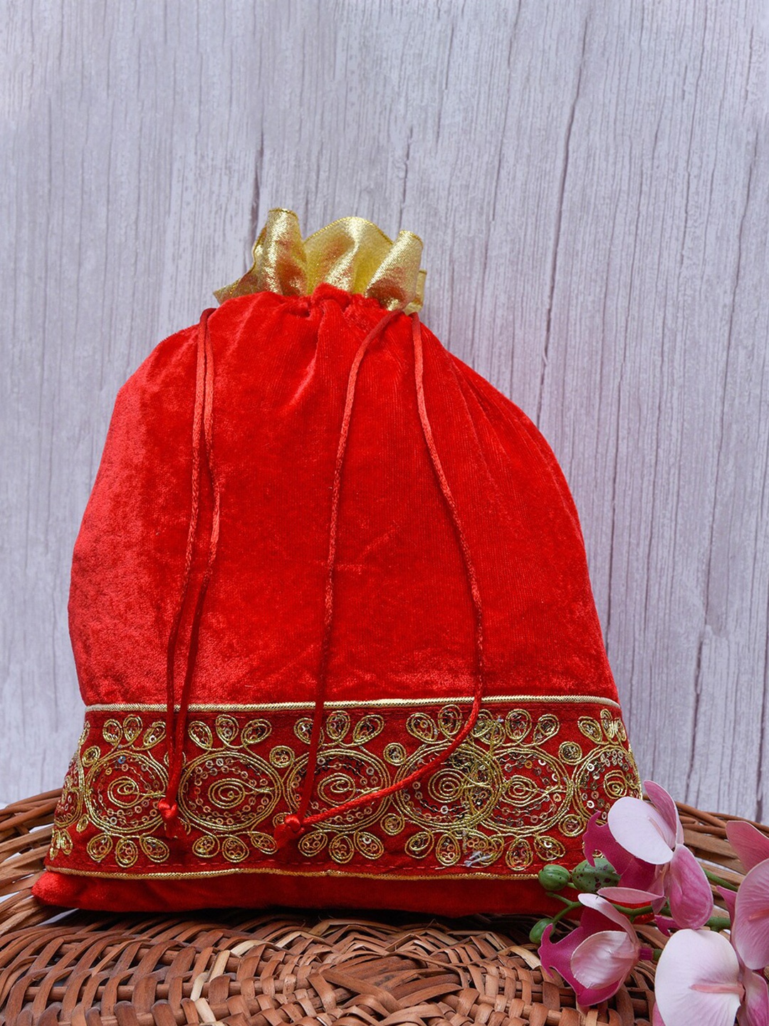 

Kuber Industries Set of 4 Embroidered Velvet Potli, Red