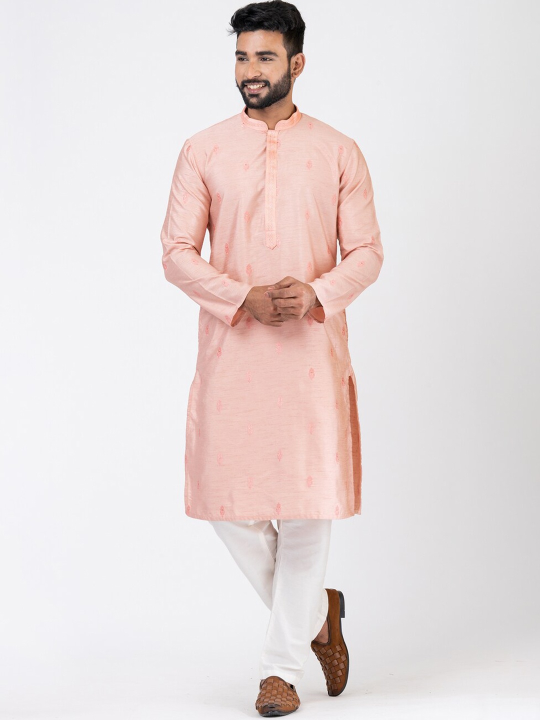 

HU - Handcrafted Uniquely Ethnic Motifs Mandarin Collar Cotton Silk Straight Kurta, Peach