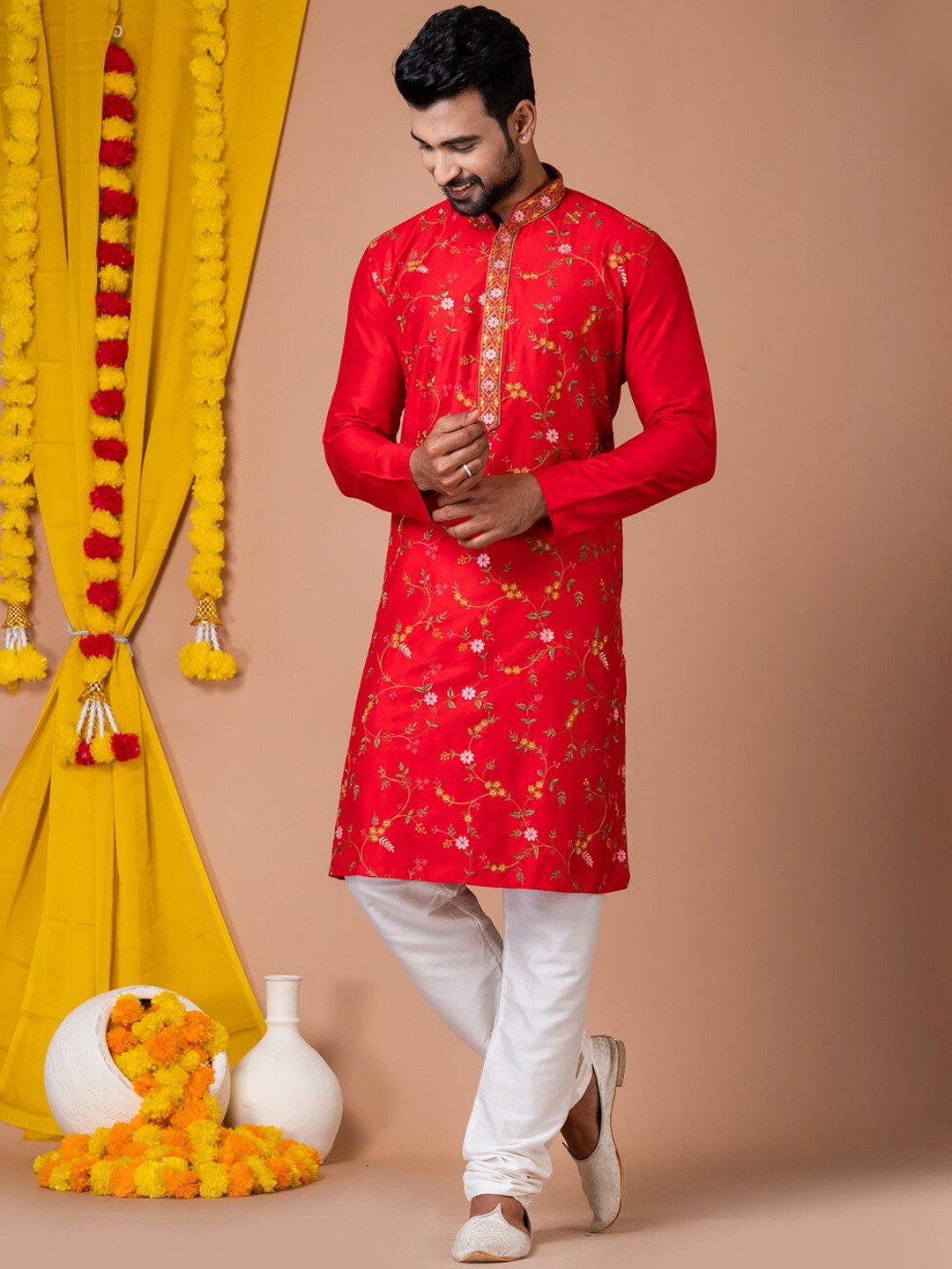 

HU - Handcrafted Uniquely Floral Embroidered Mandarin Collar Cotton Silk Straight Kurta, Red