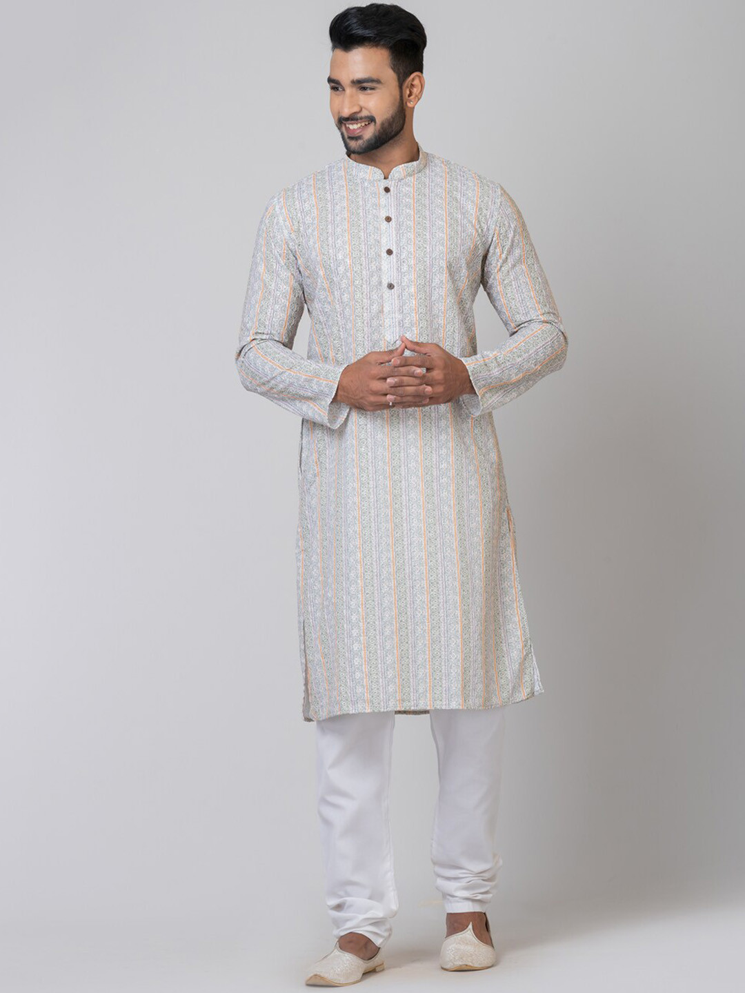 

HU - Handcrafted Uniquely Geometric Embroidered Cotton Sequins Straight Kurta, Green