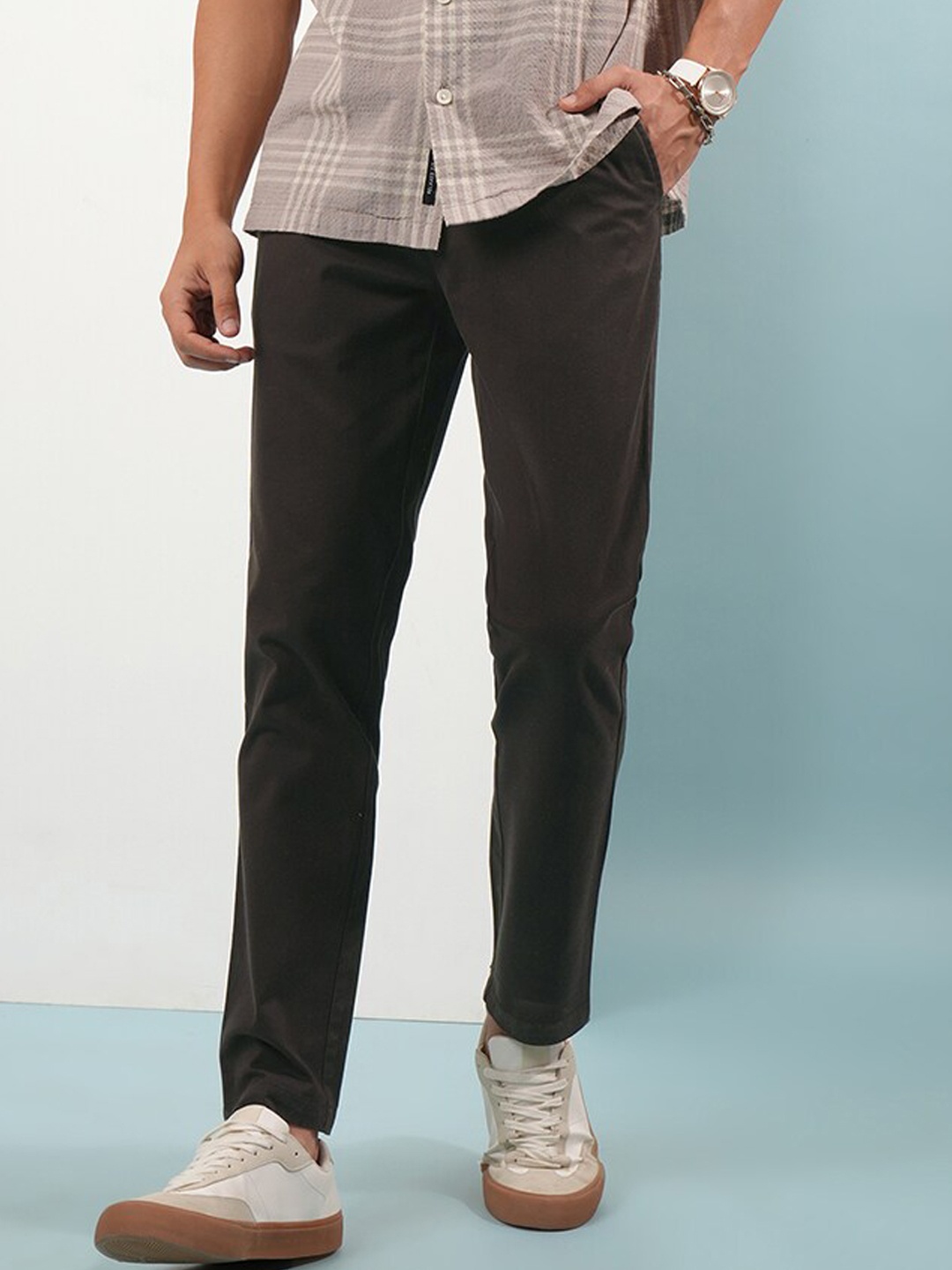 

HIGHLANDER Men Soft Feel Twill Chino Trousers, Brown