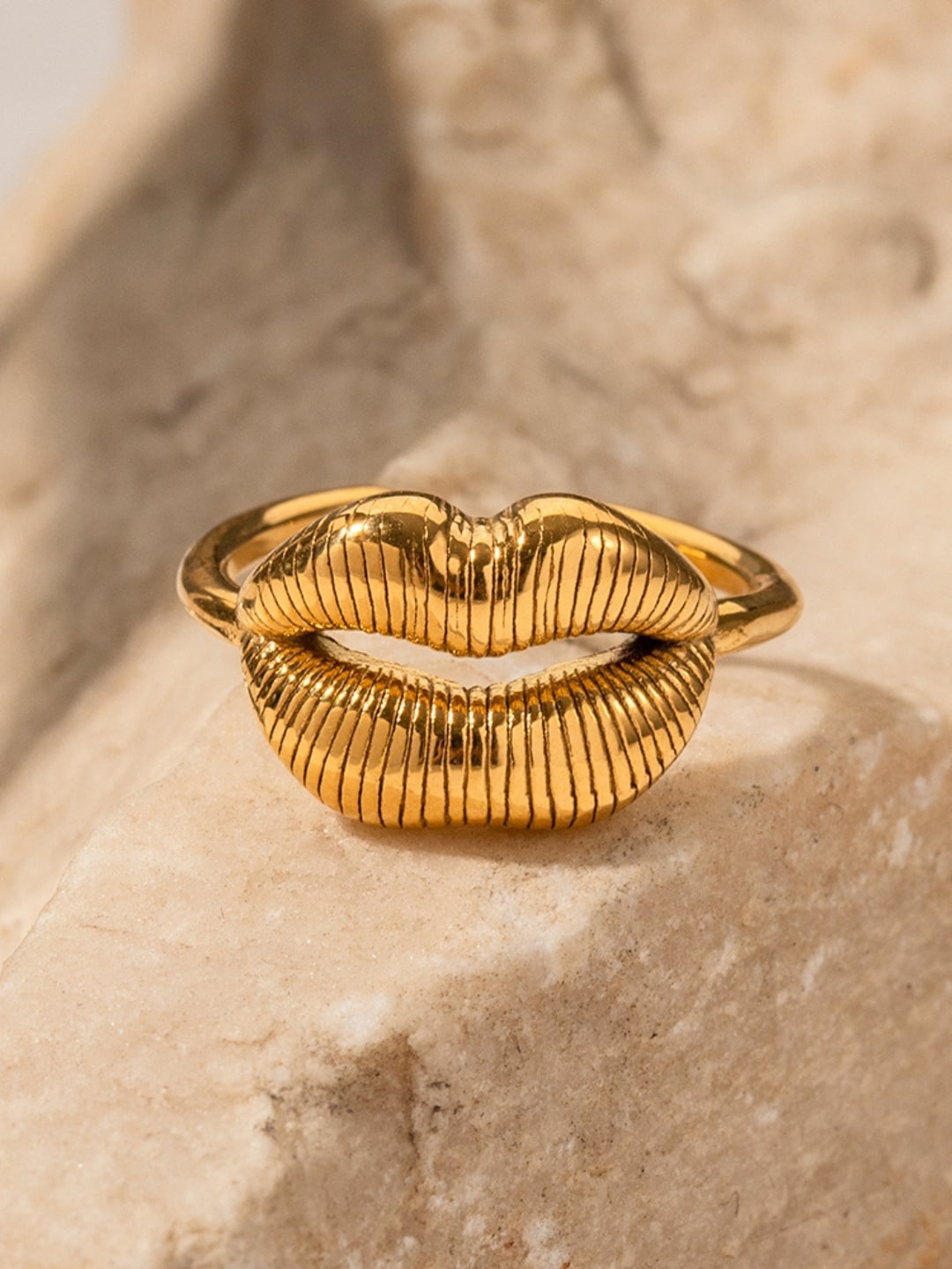 

Dorada Jewellery Gold Plated Stainless Steel Lips Shaped Finger Ring