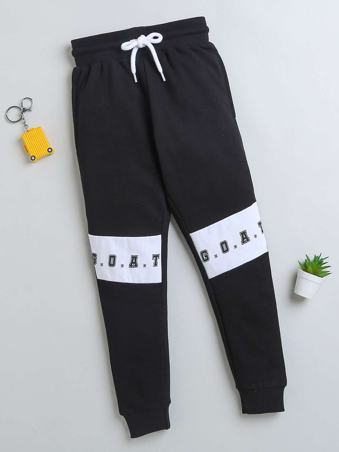 

BUMZEE Boys Cotton Mid-Rise Joggers, Black