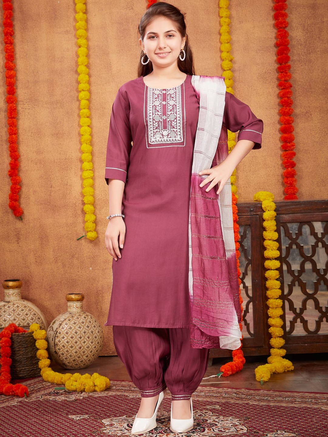 

Aarika Girls Ethnic Motifs Yoke Design Thread Work Pure Silk Straight Kurta With Salwar, Burgundy