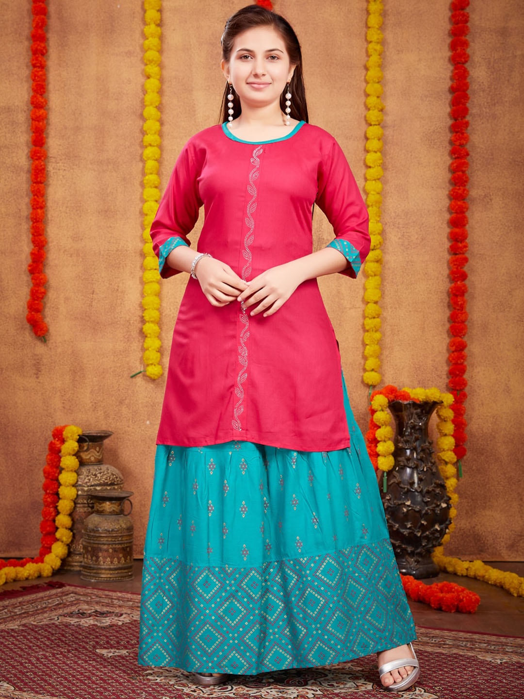 

Aarika Girls Beads & Stones Detailed Straight Kurta With Skirt, Pink