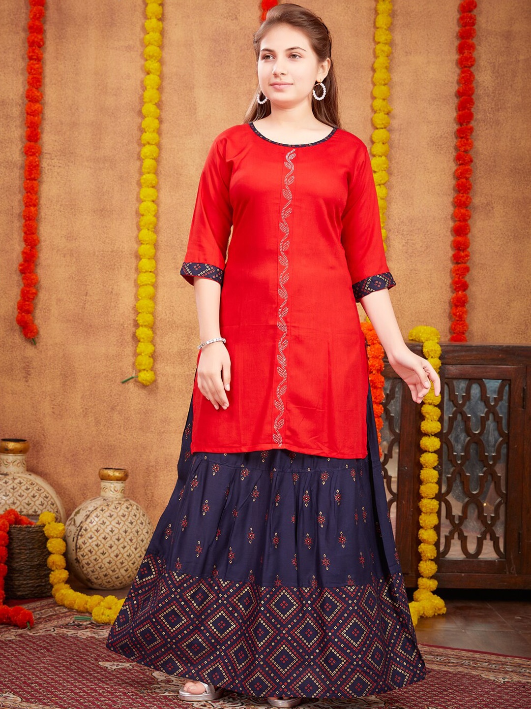 

BAESD Girls Straight Kurta with Bandhani Printed Skirt, Red