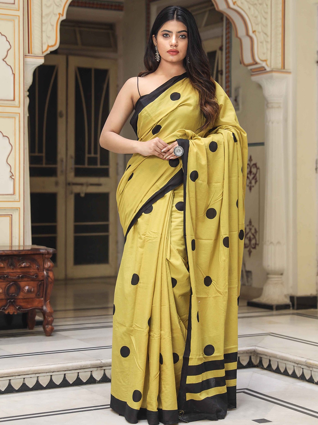 

PALLO LATKE Polka Dot Printed Pure Cotton Bagru Saree, Mustard