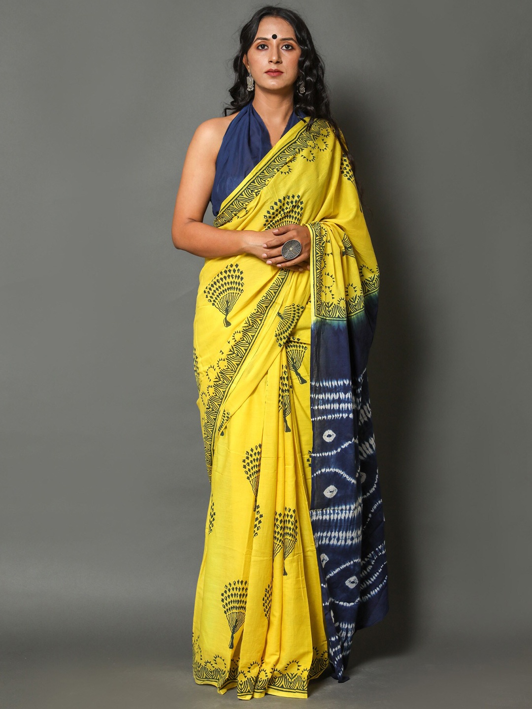 

PALLO LATKE Ethnic Motifs Pure Cotton Block Print Saree, Yellow