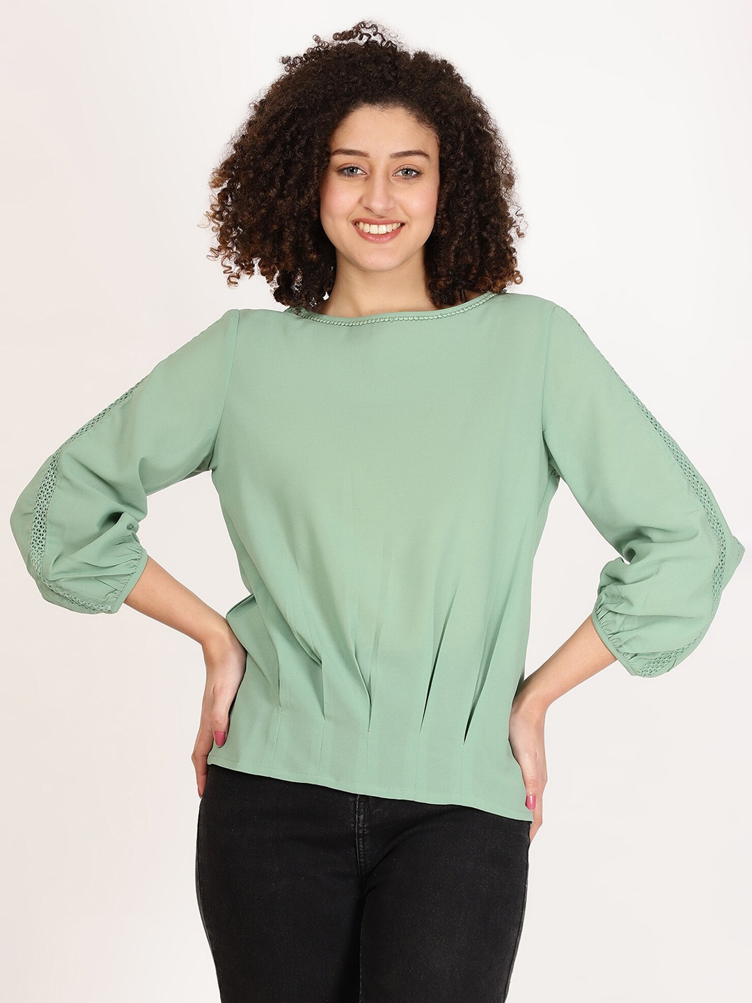 

FUTURO Round Neck Extended Sleeves Top, Green