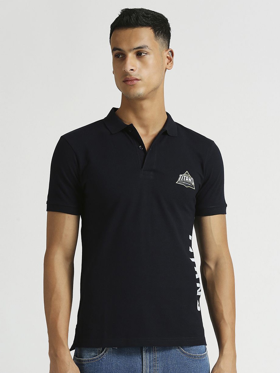 

FanCode Unisex Official Gujarat Titans Typography Polo Collar Cotton T-Shirt, Navy blue