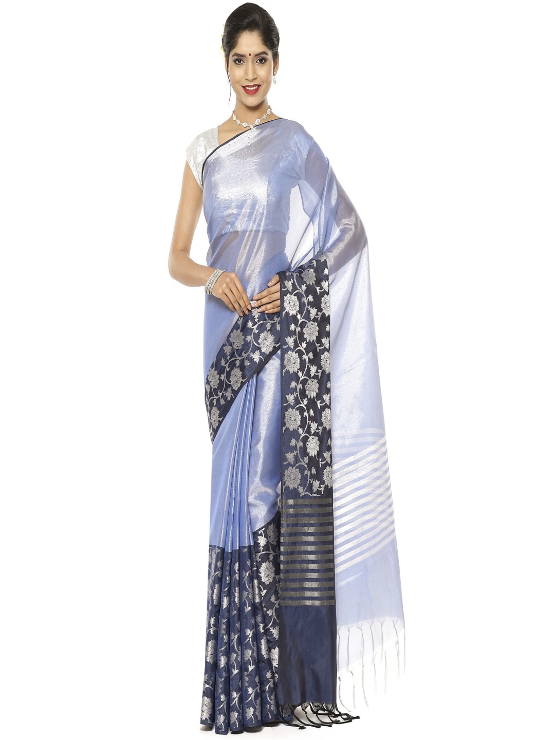 

Humairah Floral Zari Kanjeevaram Saree, Lavender