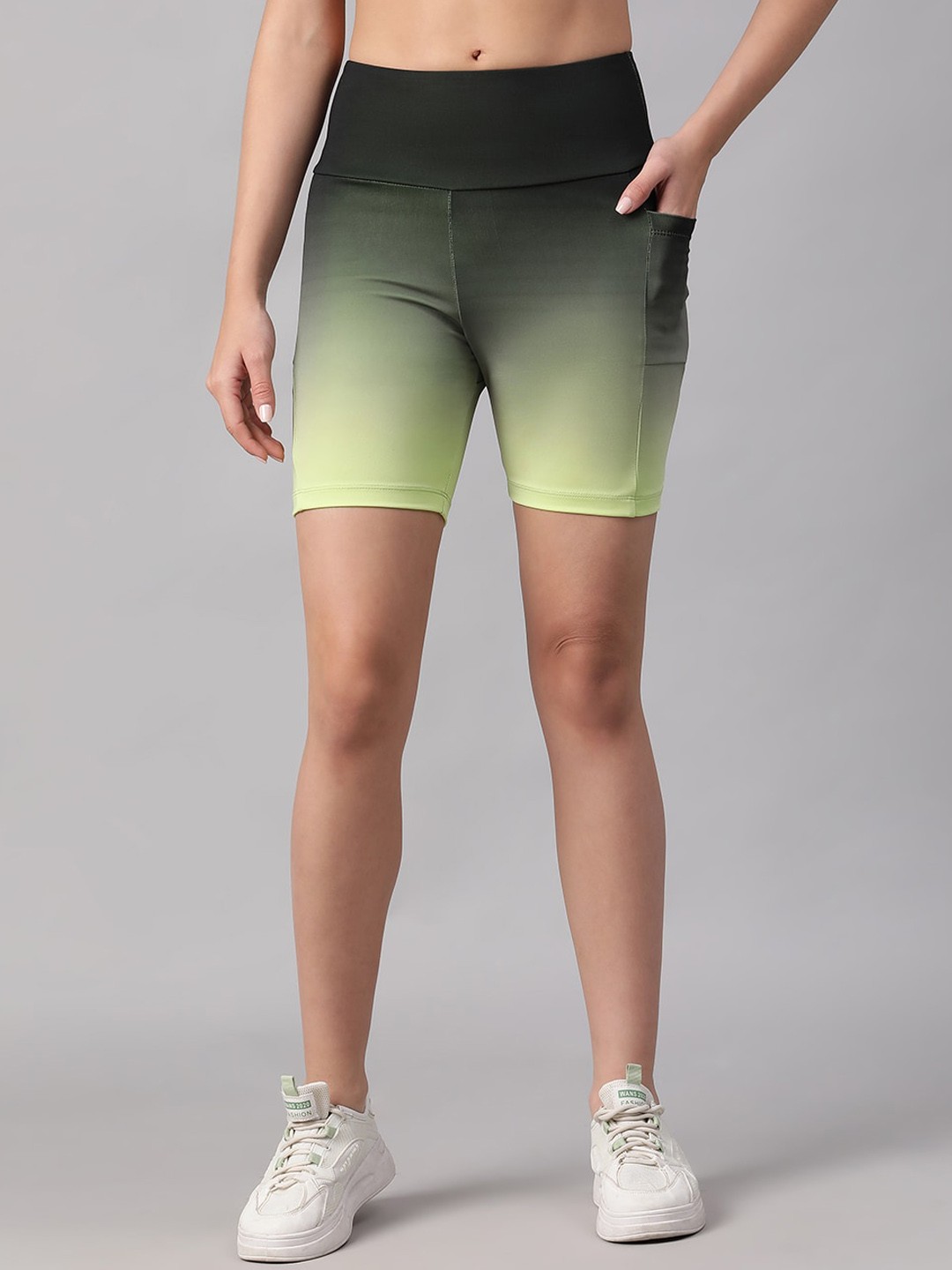 

ATHLISIS Women Skinny Fit e-Dry Technology Sports Shorts, Green