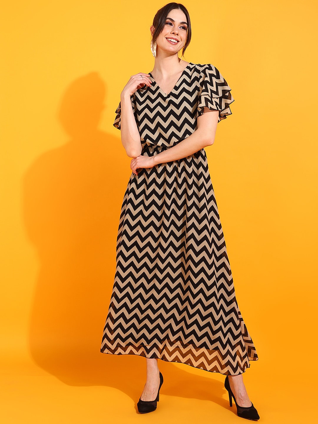 

DressBerry Black & Beige Chevron Printed V-Neck Flutter Sleeves Fit & Flare Maxi Dress