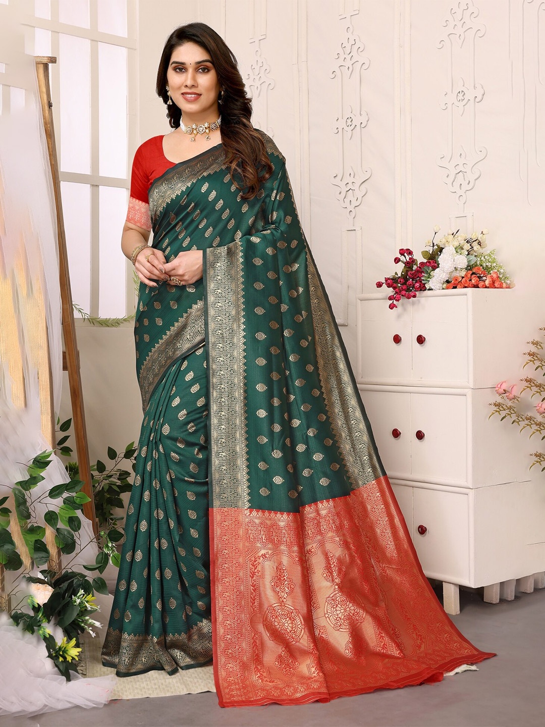 

vj fashion Ethnic Motifs Zari Banarasi Saree, Green