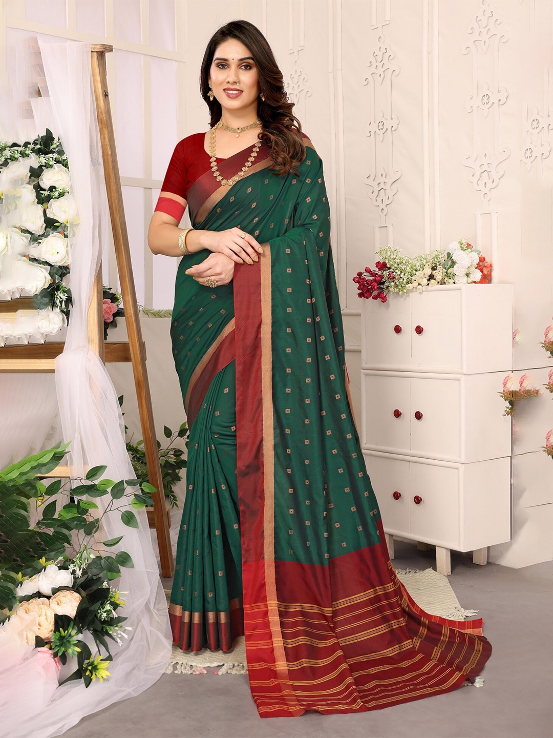 

vj fashion Ethnic Woven Design Zari Saree, Green