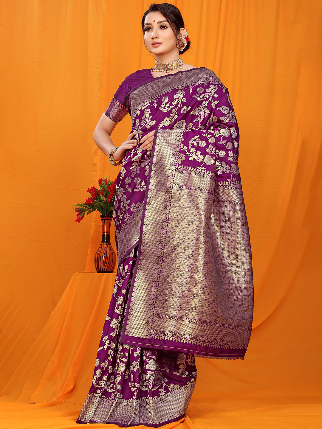 

PATIALAPICKS Ethnic Motifs Woven Design Zari Pure Silk Kanjeevaram Saree, Purple