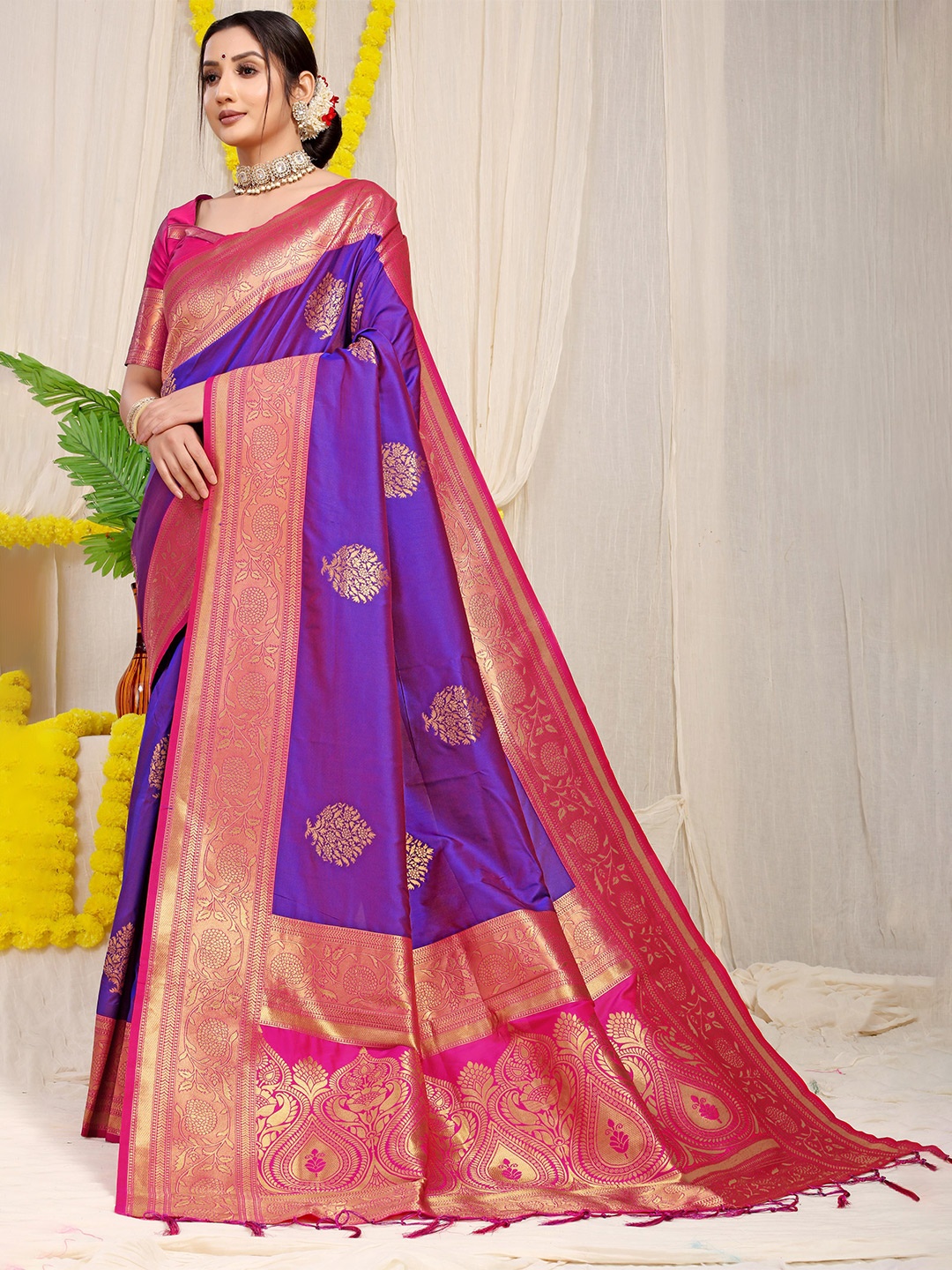 

PATIALAPICKS Woven Design Zari Pure Silk Kanjeevaram Saree, Purple