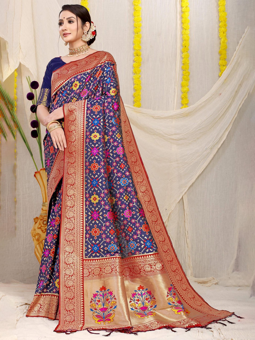 

PATIALAPICKS Ethnic Motifs Zari Pure Silk Paithani Saree, Blue
